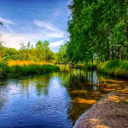 In With Enclosed Garden Отель